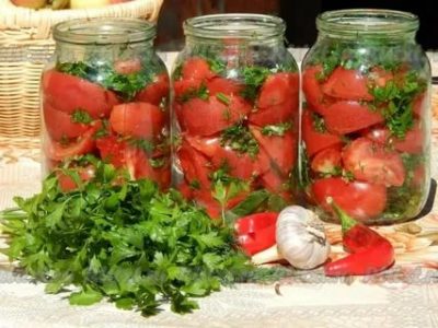 помидоры на зиму с петрушкой и чесноком